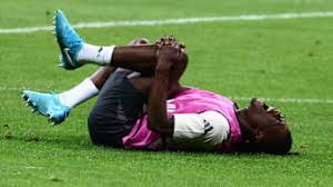 着场上的对 着场上的对